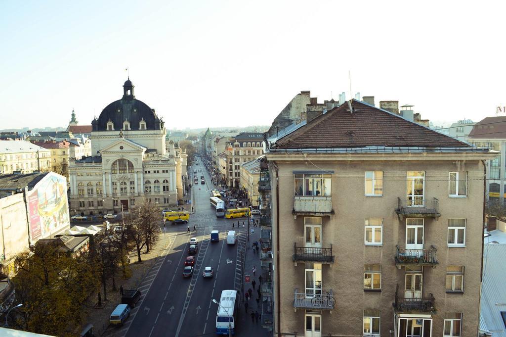 Your Comfortable Stay In Apartment Next To Opera House Lviv Bagian luar foto